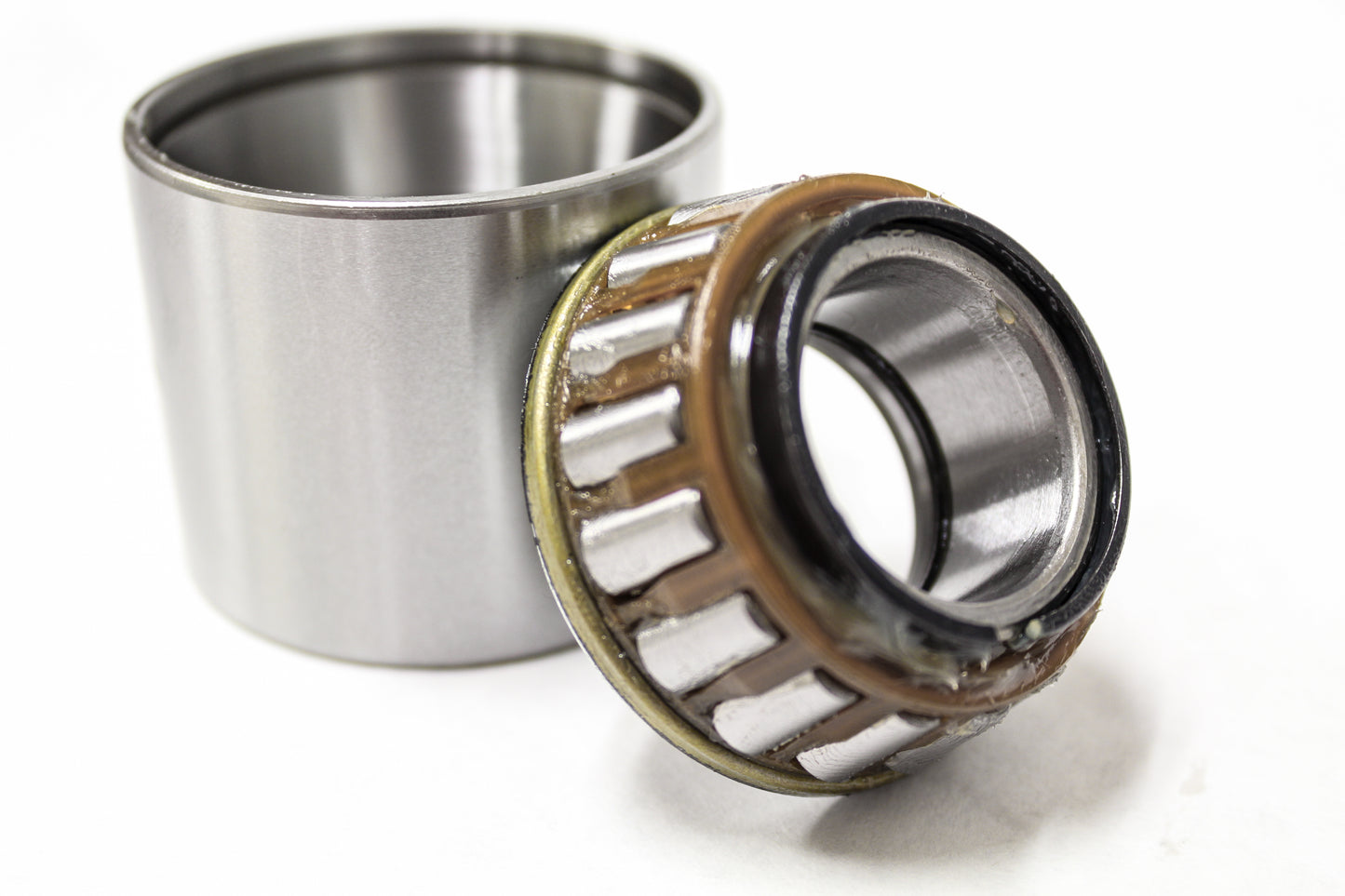 Tapered Dac Wheel Bearing Can